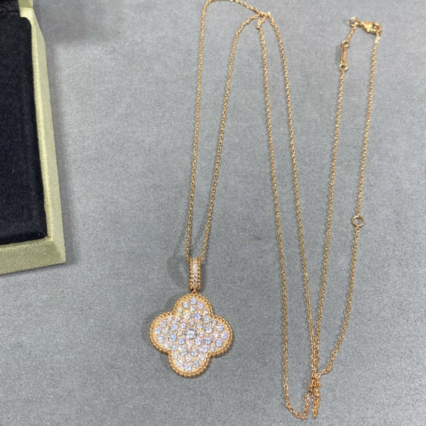 ˇStreet JewelryˇCLOVER 25MM LARGE PEDANT DIAMOND PAVED LONG NECKLACE